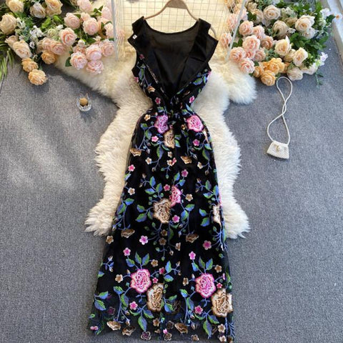 Nooril Embroidered Dress - Label Frenesi Fashion