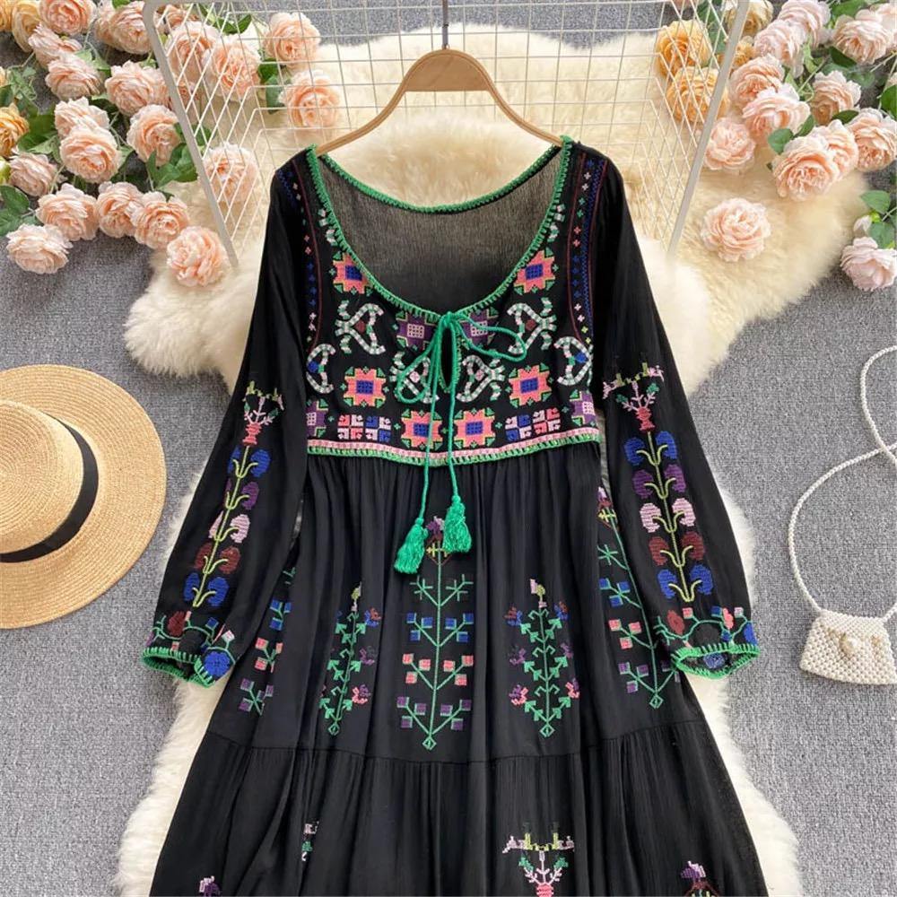 Otis Embroidered Dress - Label Frenesi Fashion