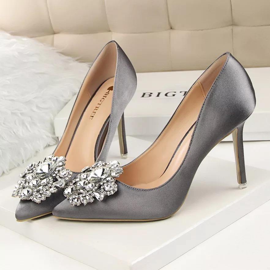 Sarah Heels - Label Frenesi Fashion