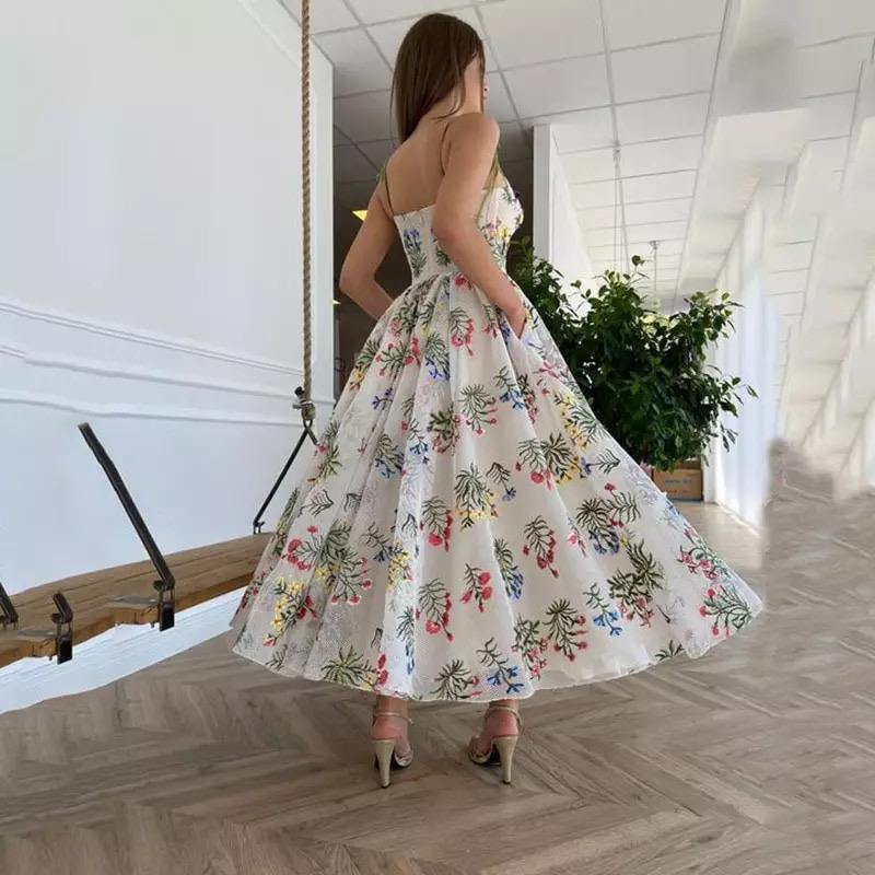 Venus Embroidered Dress Label Frenesi Fashion